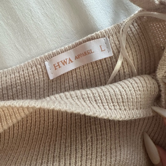 Sweater Pearl Dress - Woman Size Large - Picture 2 of 4